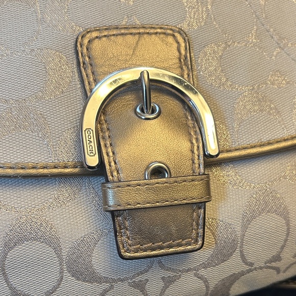 Coach Signature C Gold and Cream Soho Crossbody bag - Picture 2 of 16